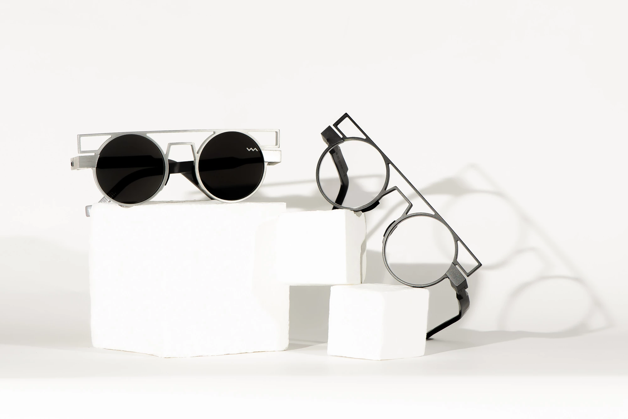 Black Square Joint Glass Sunglasses - Urbanspex.com ( You Could See Better )