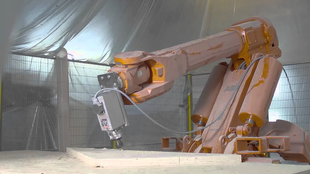 El estudio holandés RAP ha construido con un robot este pabellón de Rotterdam. Utilizando el programa de modelado en 3D RhinoVAULT, se ensamblan 225 paneles de madera que forman una estructura aboveda.