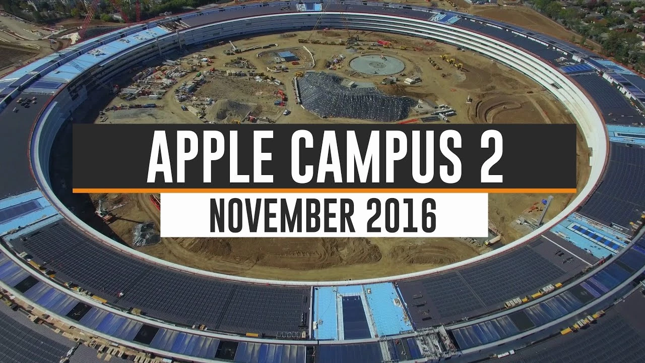 Avanzan las obras del nuevo campus de Apple en la ciudad californiana de Cupertino, proyectado por el estudio de Norman Foster. El complejo concentra oficinas e instalaciones para 12.000 empleados en un anillo de 230 metros de radio.