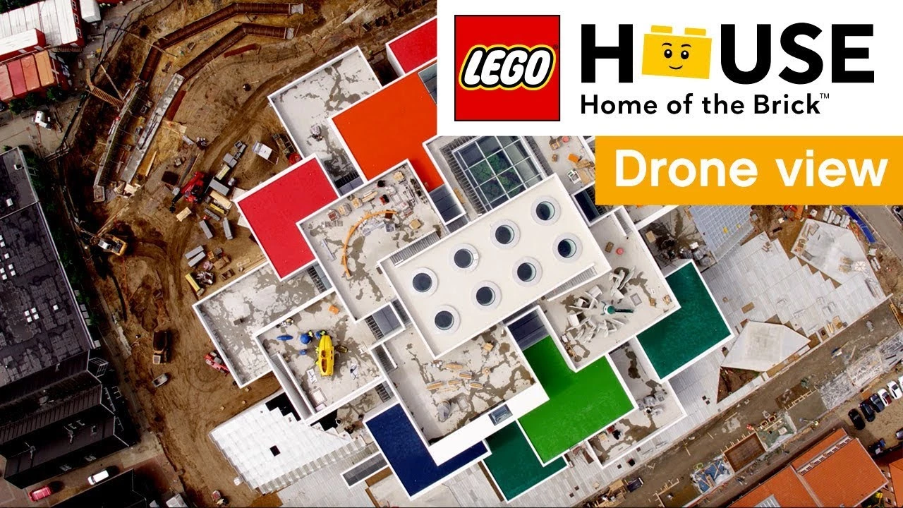 Drone footage of LEGO House architecture Designed by architect Bjarke Ingels, LEGO House in Billund (Denmark) will open on 28 September. Made from 21 interlocking parts, with an amazing LEGO brick shaped keystone on top...