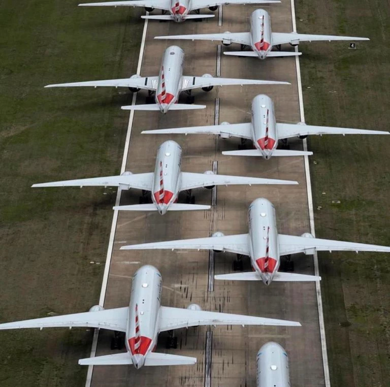 Los aeropuertos transformados en aparcamientos para aviones