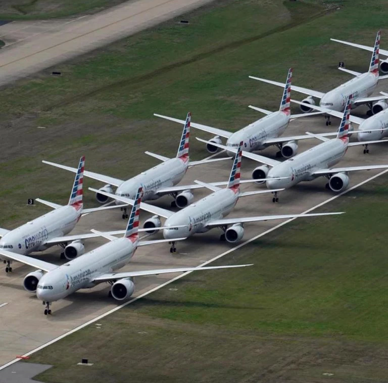 Los aeropuertos transformados en aparcamientos para aviones