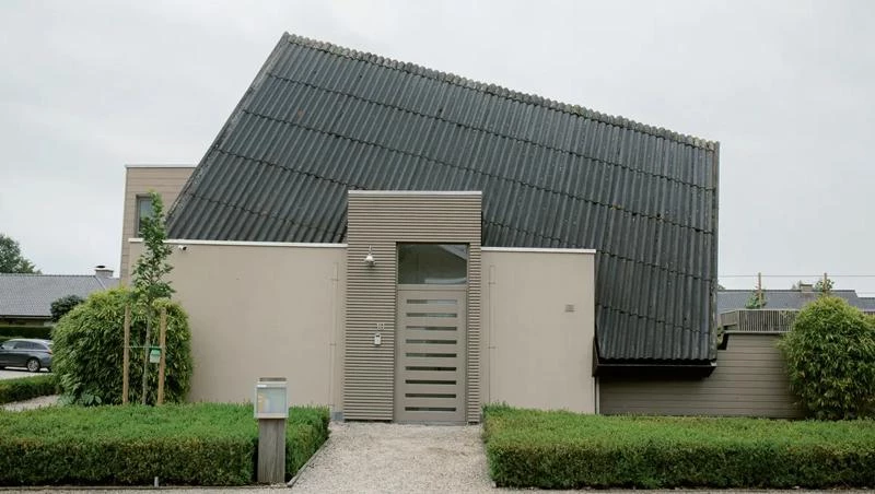 Book celebrates bizarre Belgian houses