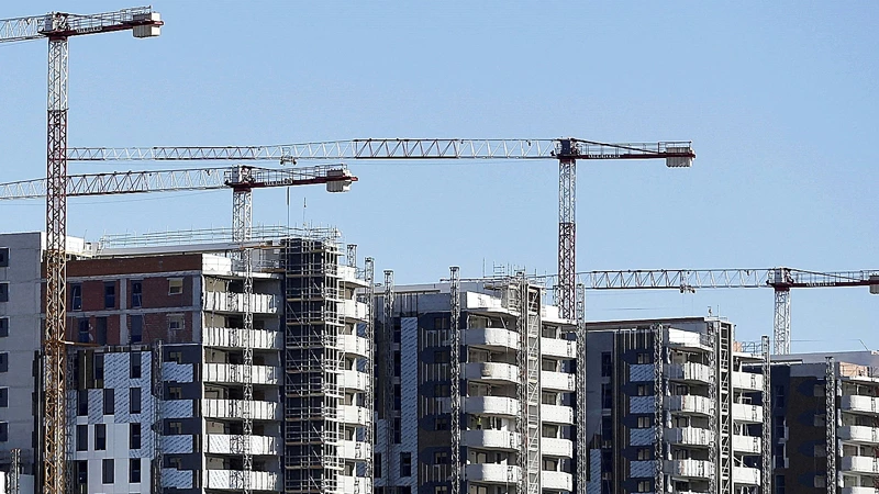 Valencia instalará balcones para reducir la brecha social en la vivienda pública