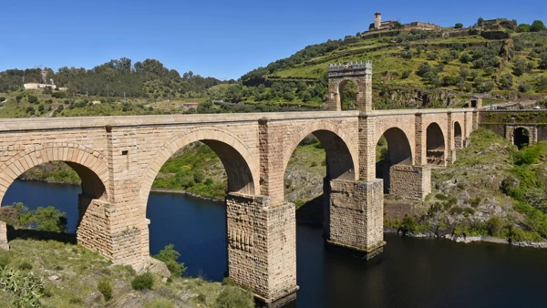 Ruta por el patrimonio español en peligro de desaparecer
