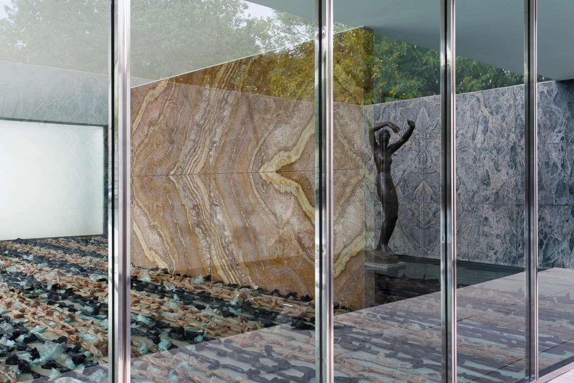 ‘The Cost of Money: Raft’, en la Fundación Mies