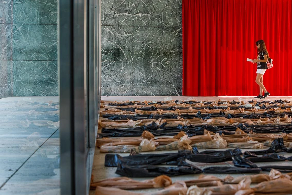 ‘The Cost of Money: Raft’, en la Fundación Mies