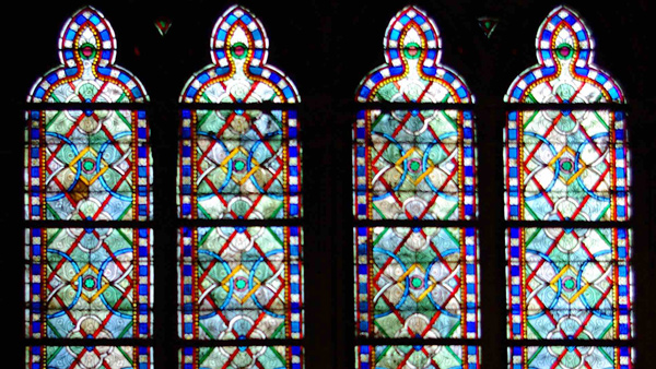 Firmas para salvar las vidrieras de Notre-Dame