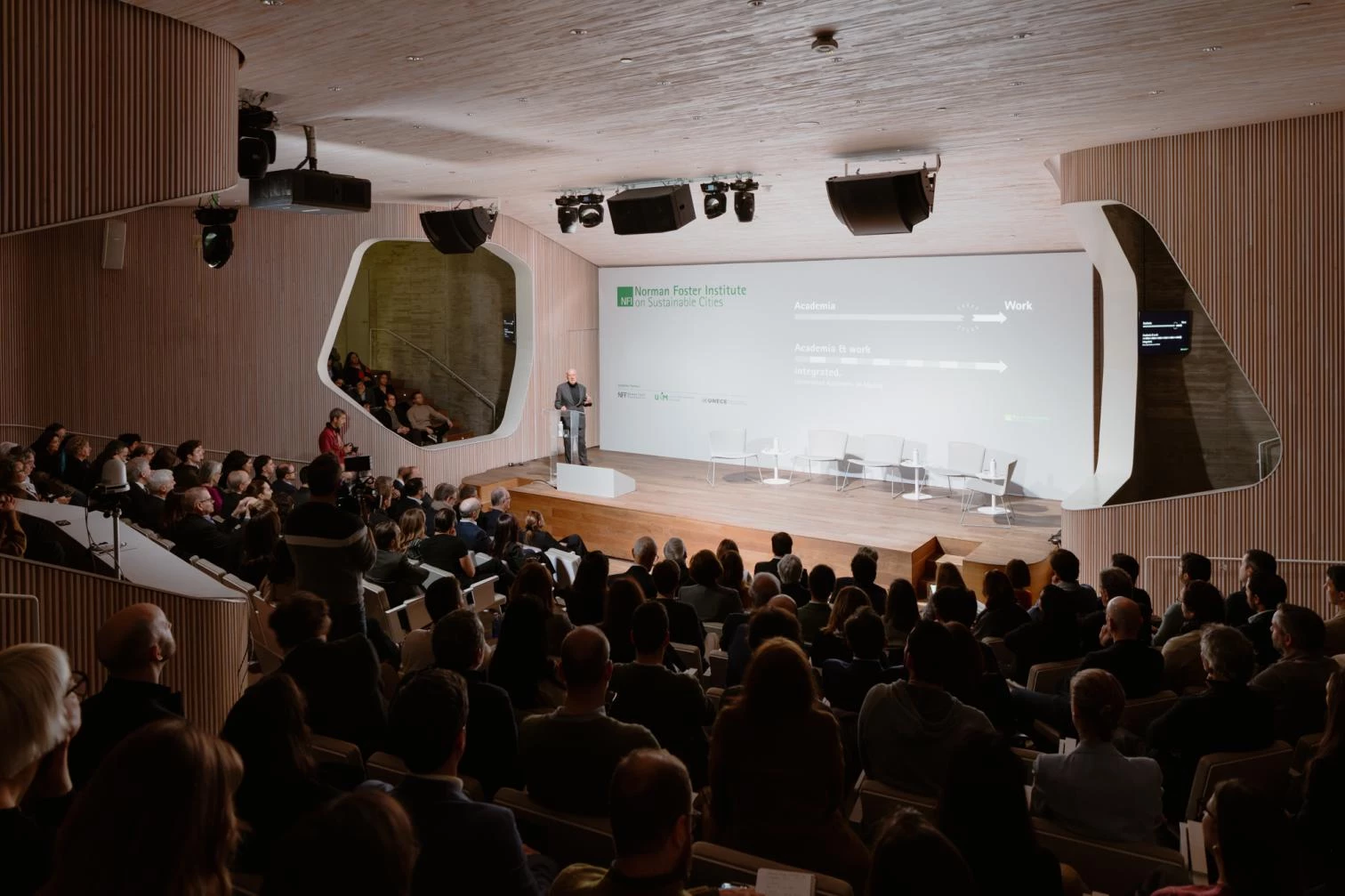Presentación del Norman Foster Institute en Madrid