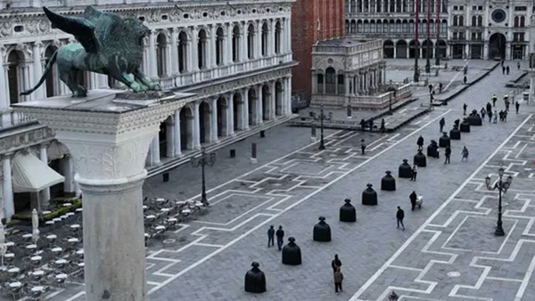 Manolo Valdés’s Las Meninas a San Marco in Venice