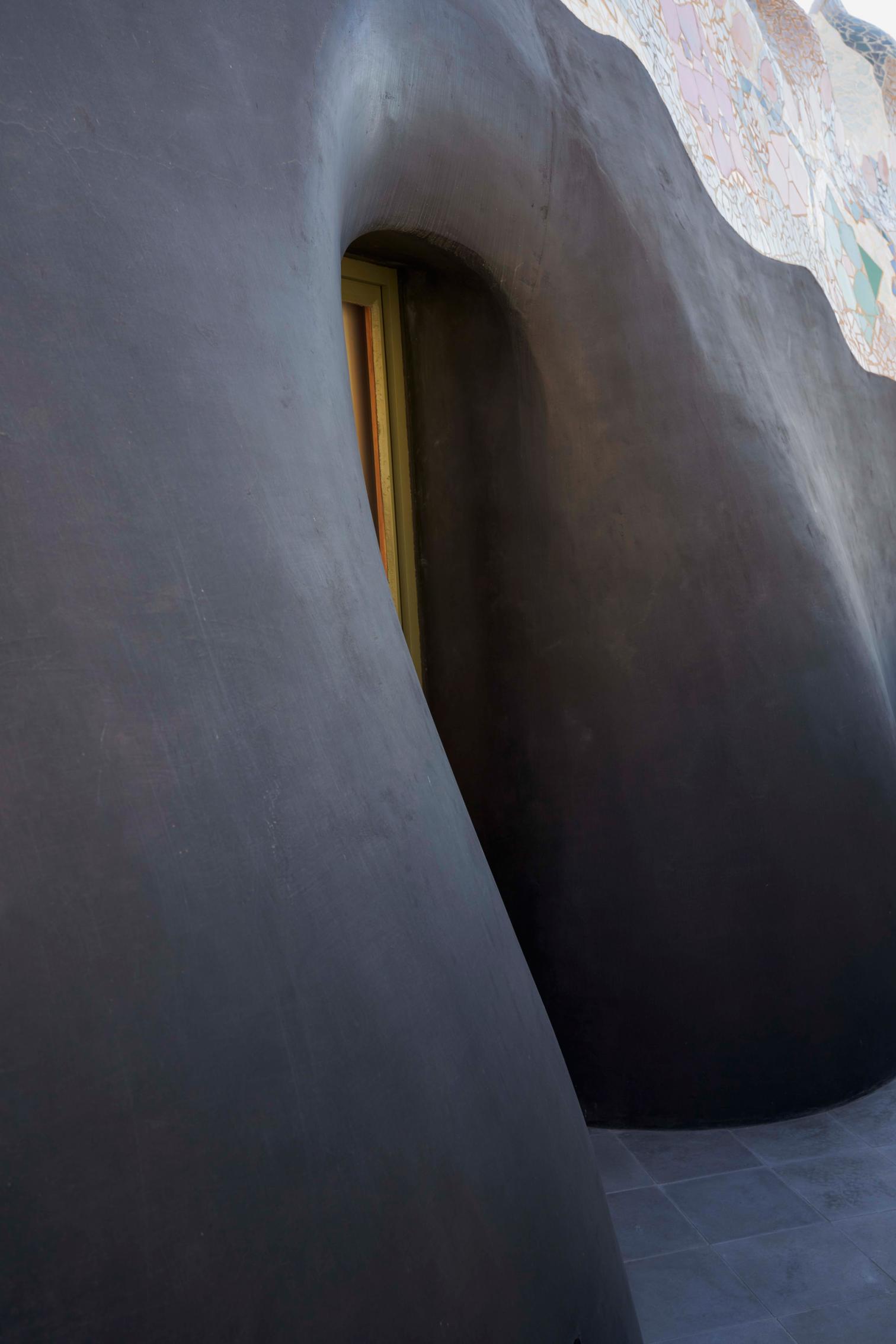 Casa Batlló restores its original rear facade