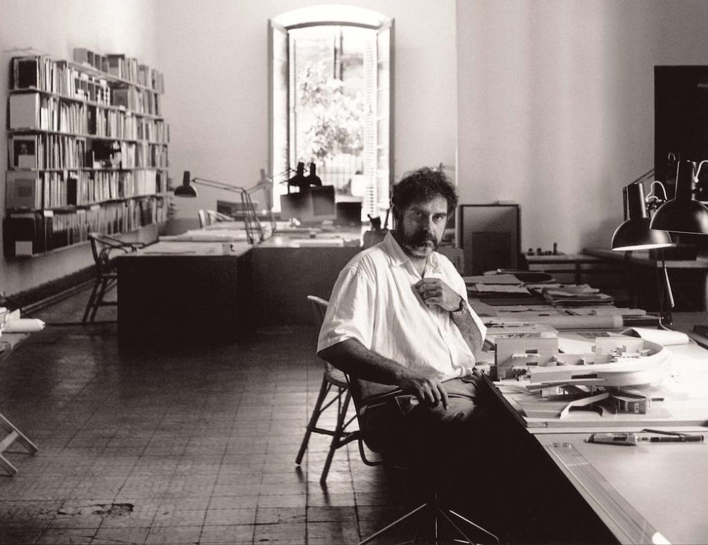La vida desbordada de Enric Miralles