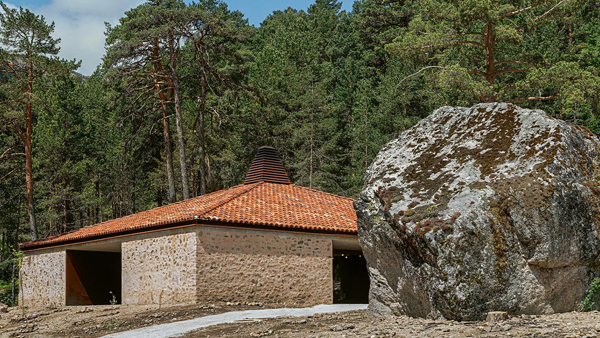Cabaña de Piedra y Teja en la Sierra de Urbión