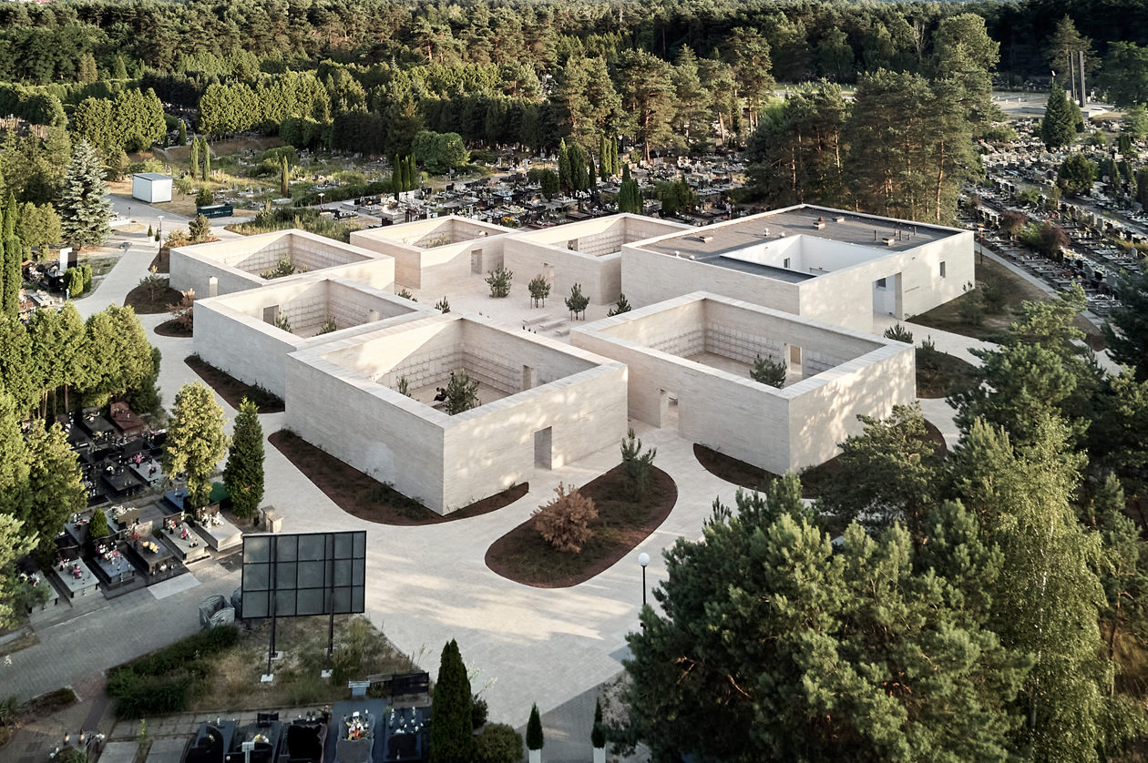 Columbarios en el cementerio municipal de Radom
