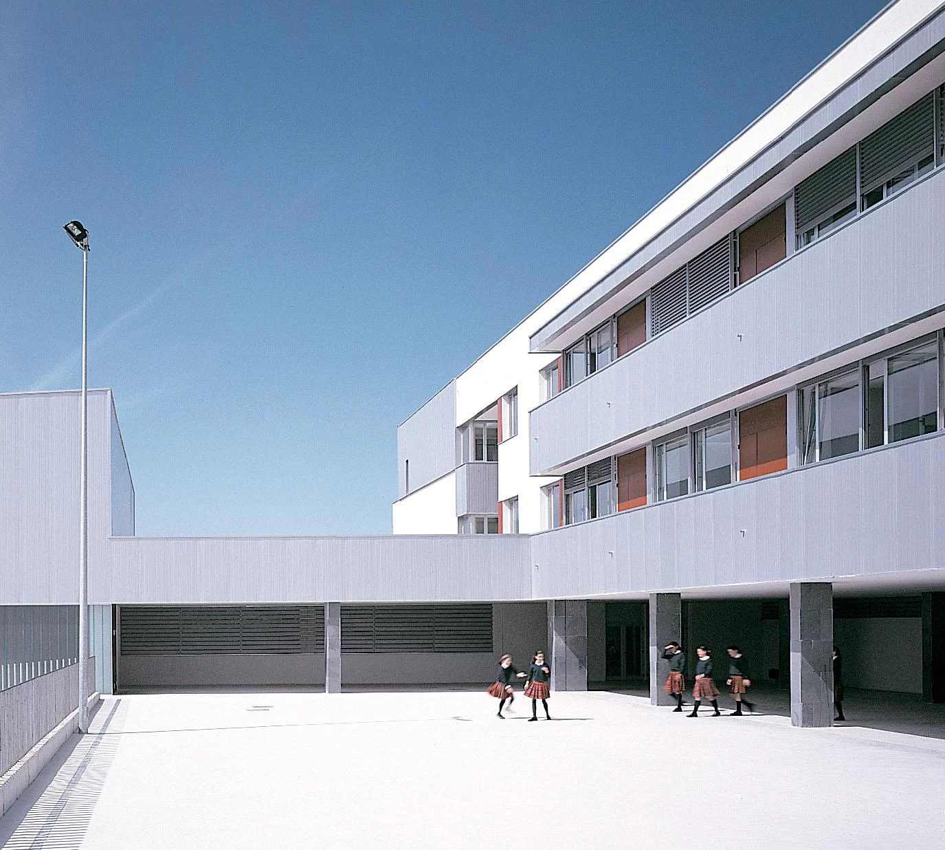 Colegio Miravalles, Cizur Menor