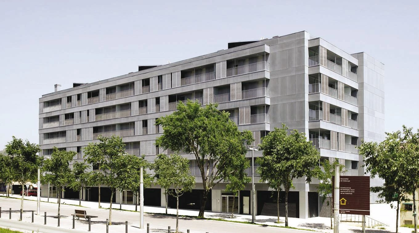Viviendas, locales y aparcamiento, Barcelona
