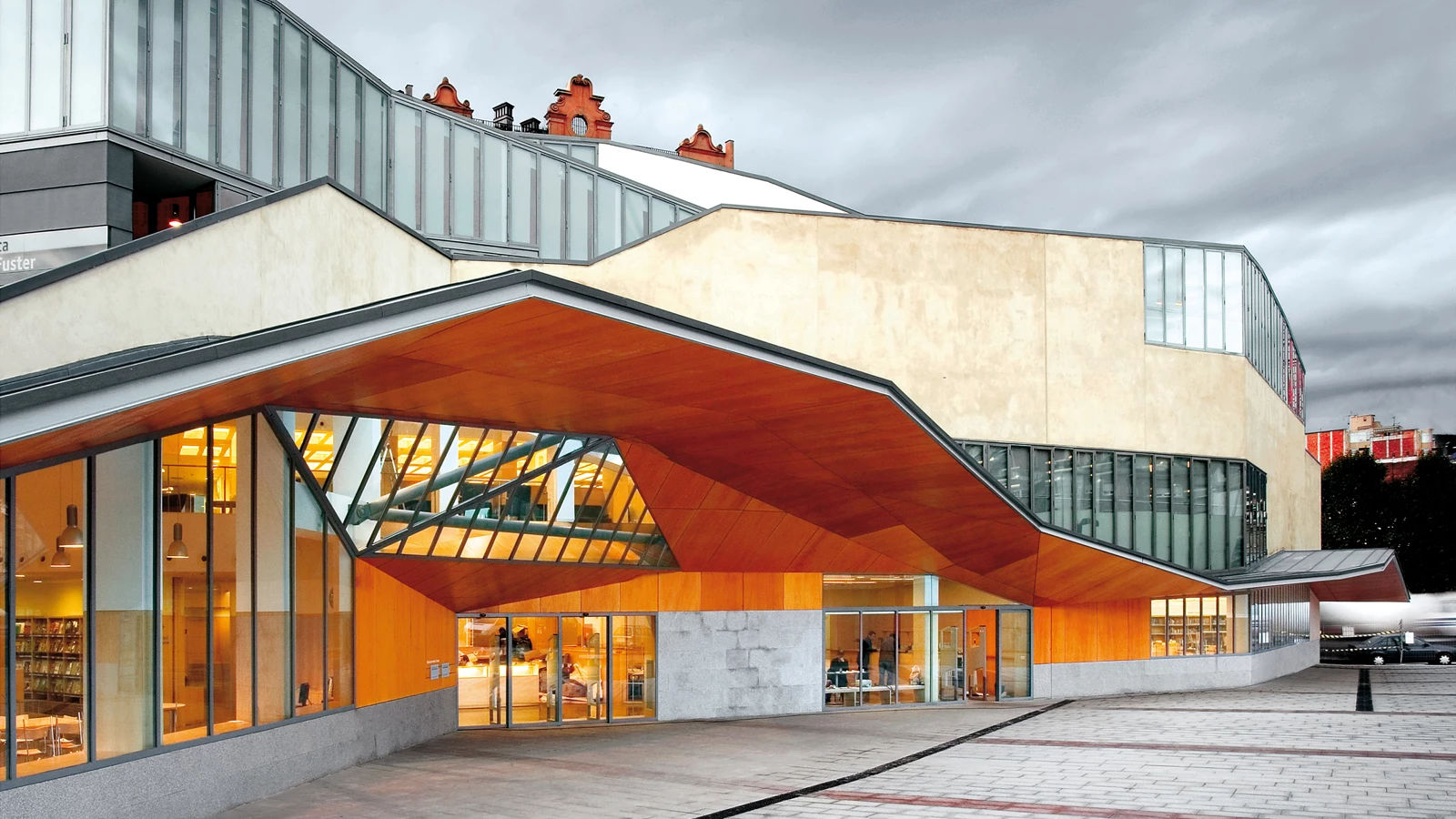 Jaume Fuster Library, Barcelona - Josep Llinàs | Arquitectura Viva