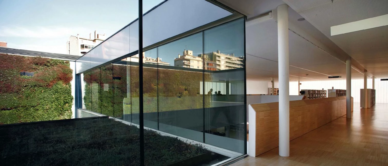 Biblioteca Pública Carles Rahola