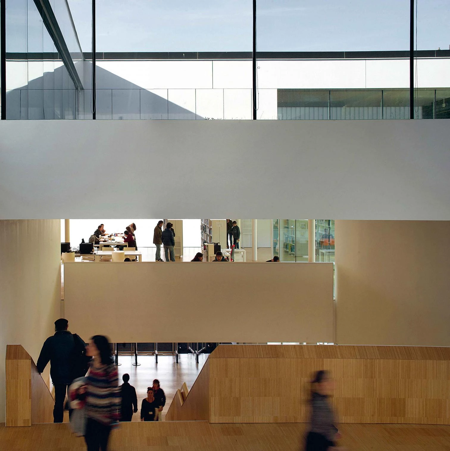 Biblioteca Pública Carles Rahola