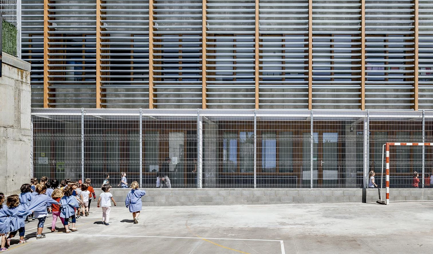 Reforma de la escuela 906