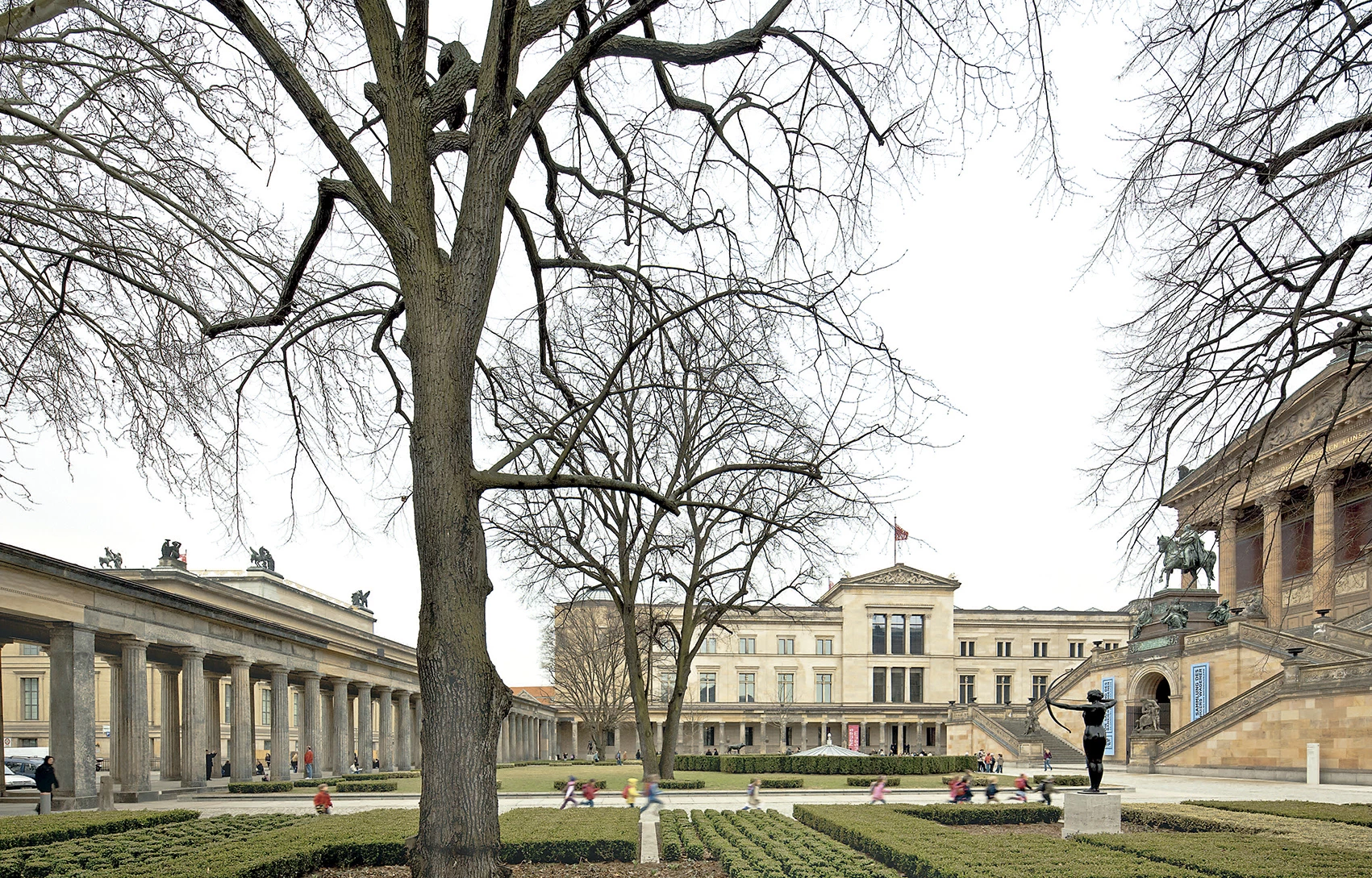 アート・デザイン・音楽 Neues Museum Berlin 40525662_606.png