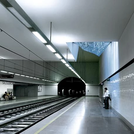 Metro de Oporto, Oporto