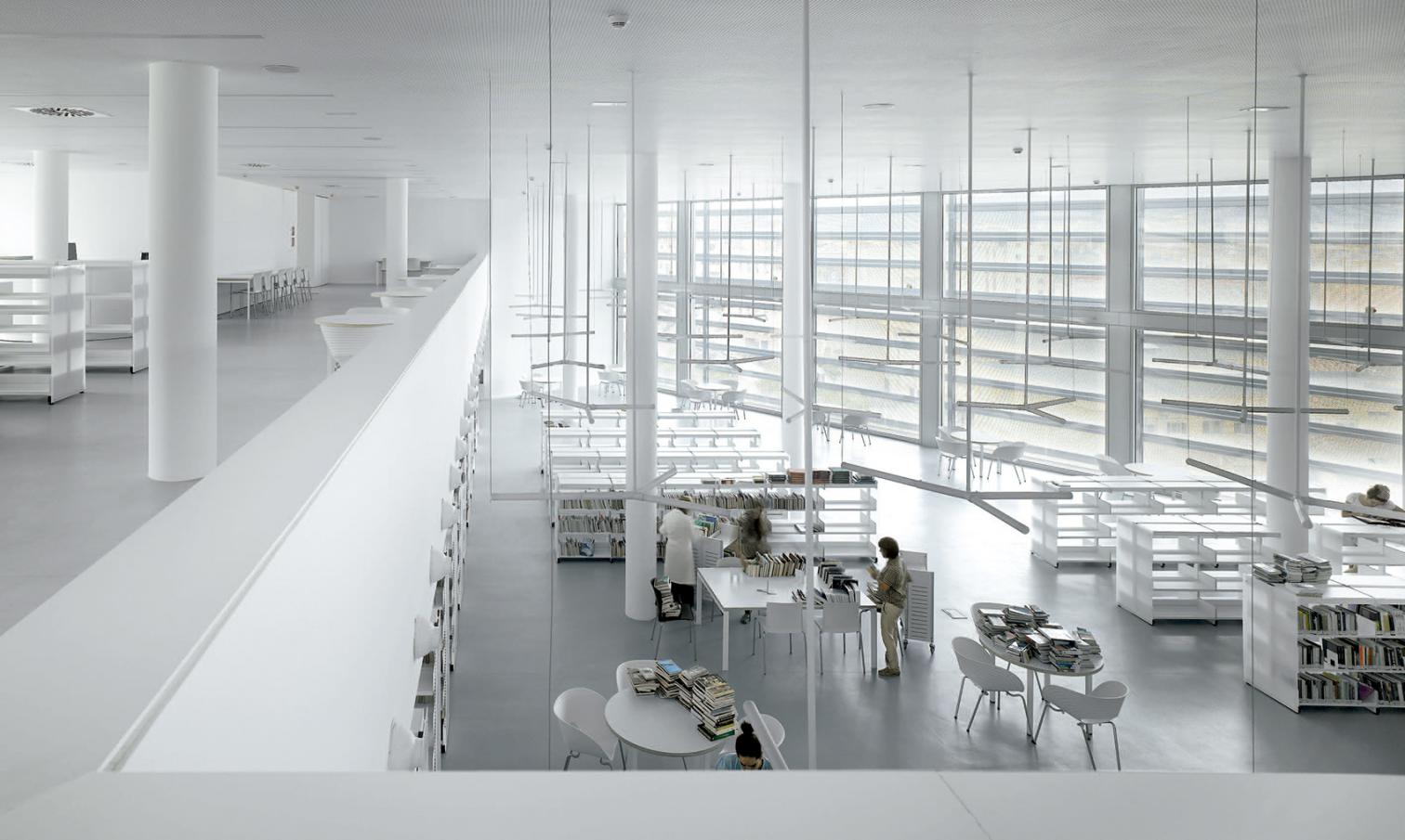 Biblioteca Pública de Ceuta,(España)
