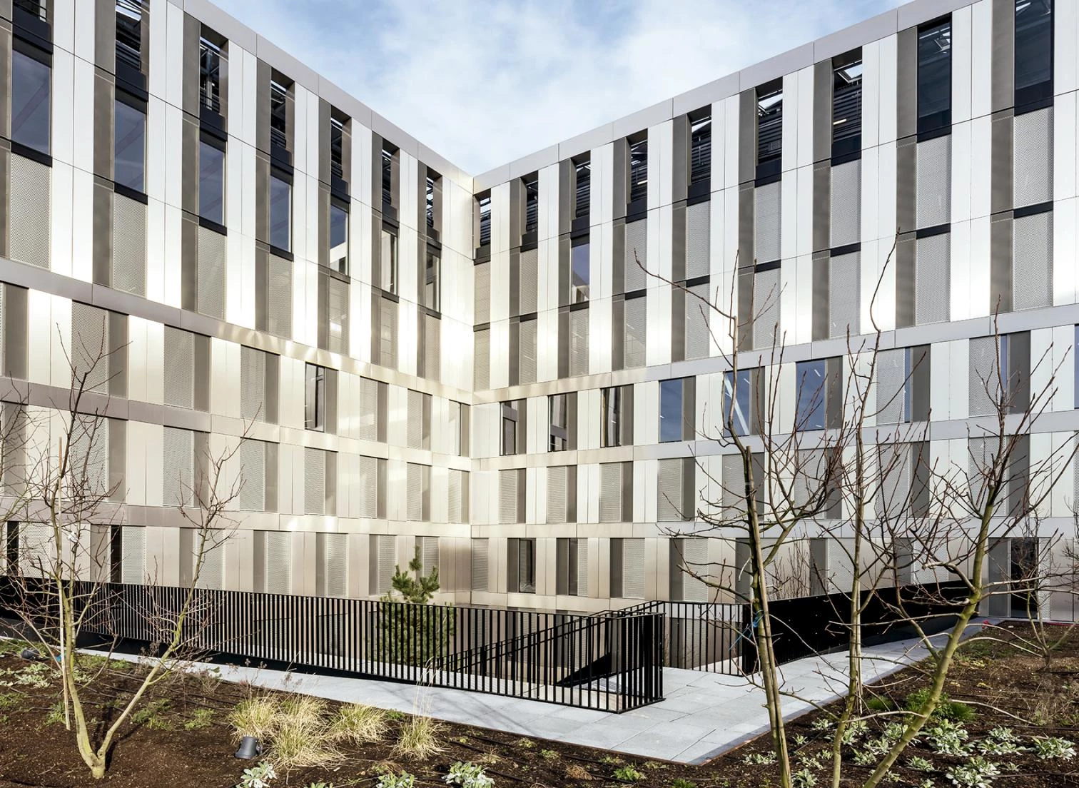 Edificio de oficinas Green Office ENJOY