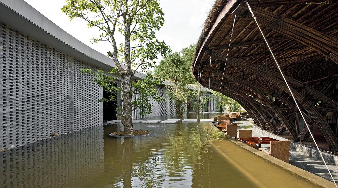Wind and Water Café, Ho Chi Minh
