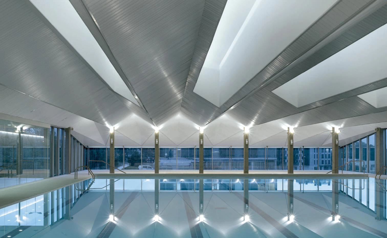 Piscina universitaria, Orense