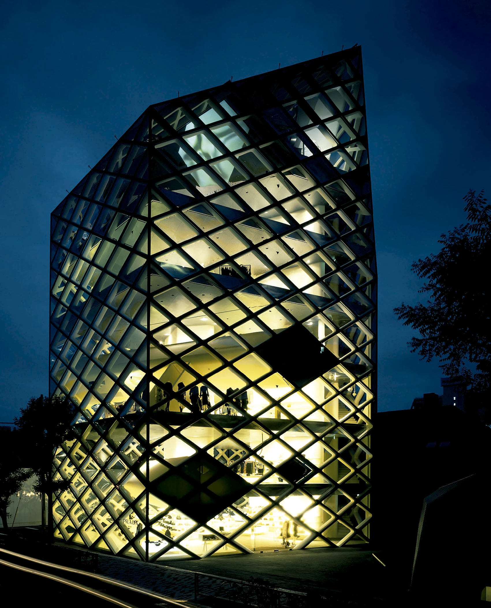 Prada Building in Aoyama, Tokyo - Herzog & de Meuron 