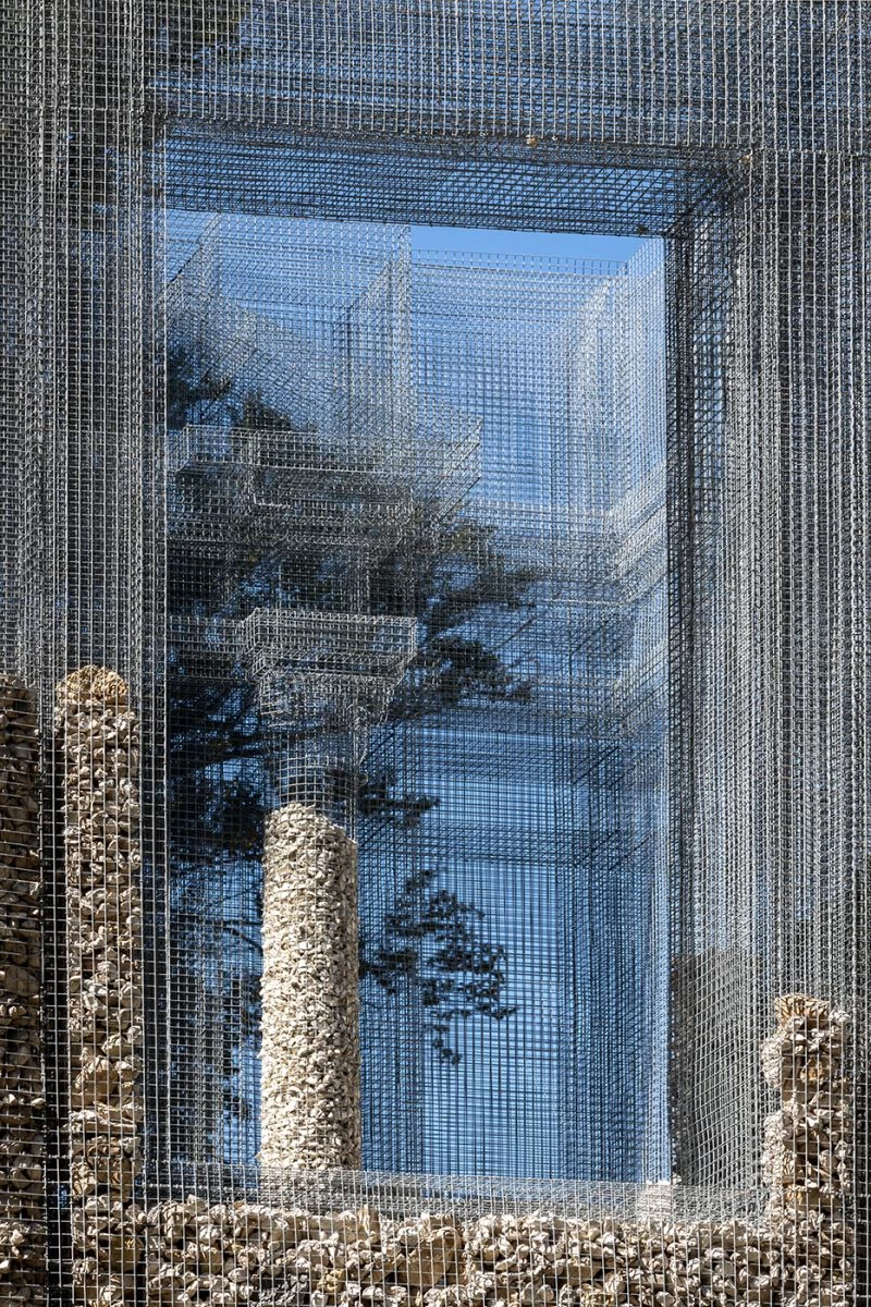 Edoardo Tresoldi, ‘Simbiosi’ en Borgo Valsugana (Italia)