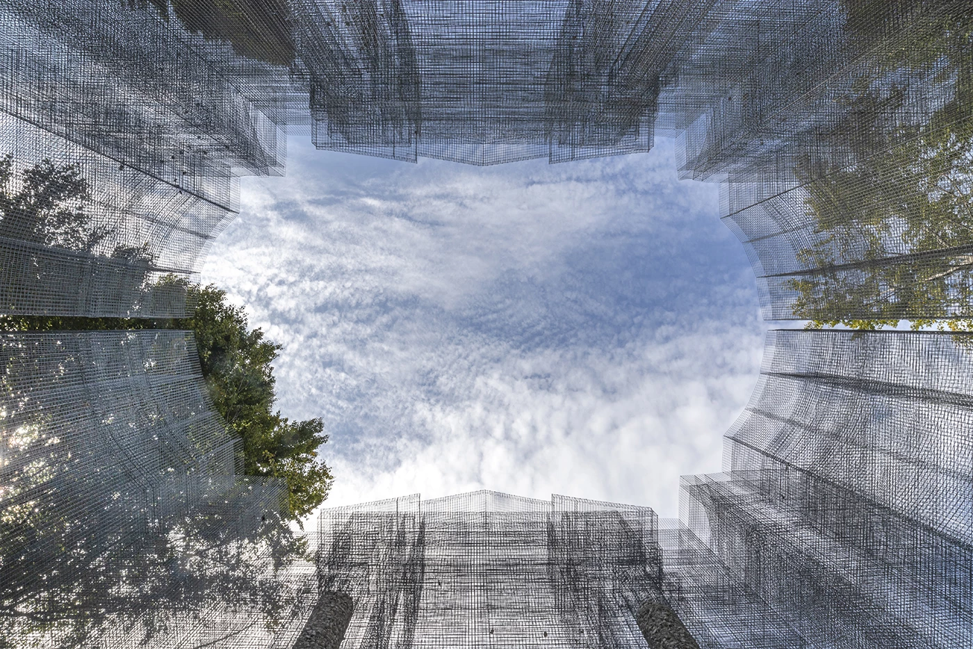 Edoardo Tresoldi, ‘Simbiosi’ en Borgo Valsugana (Italia)