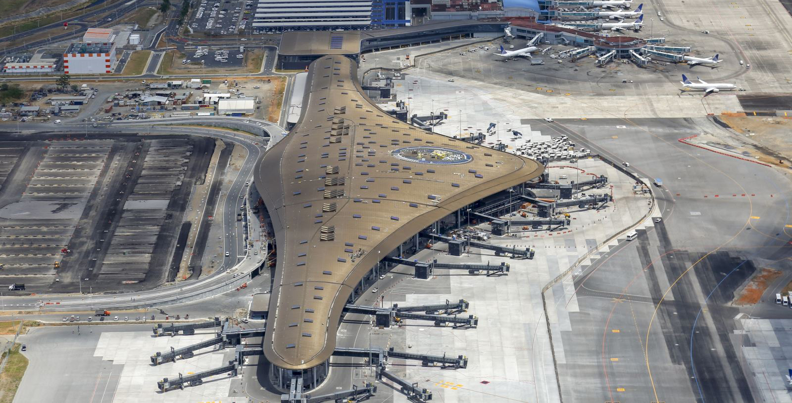 Expansion of Tocumen International Airport - Foster + Partners |  Arquitectura Viva