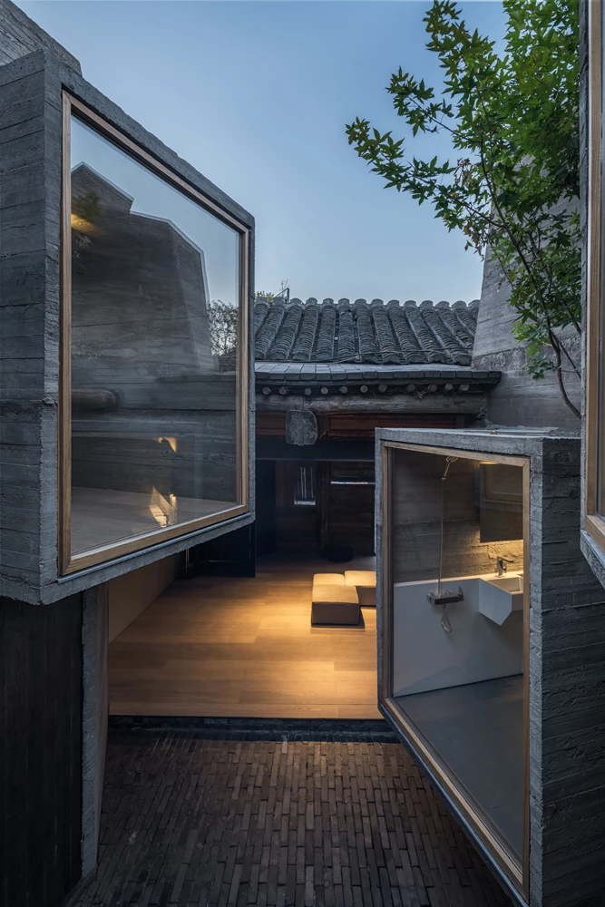 Hutong Hostel: Modern Micro-Hotel Squeezes into Historic Chinese Context -  WebUrbanist