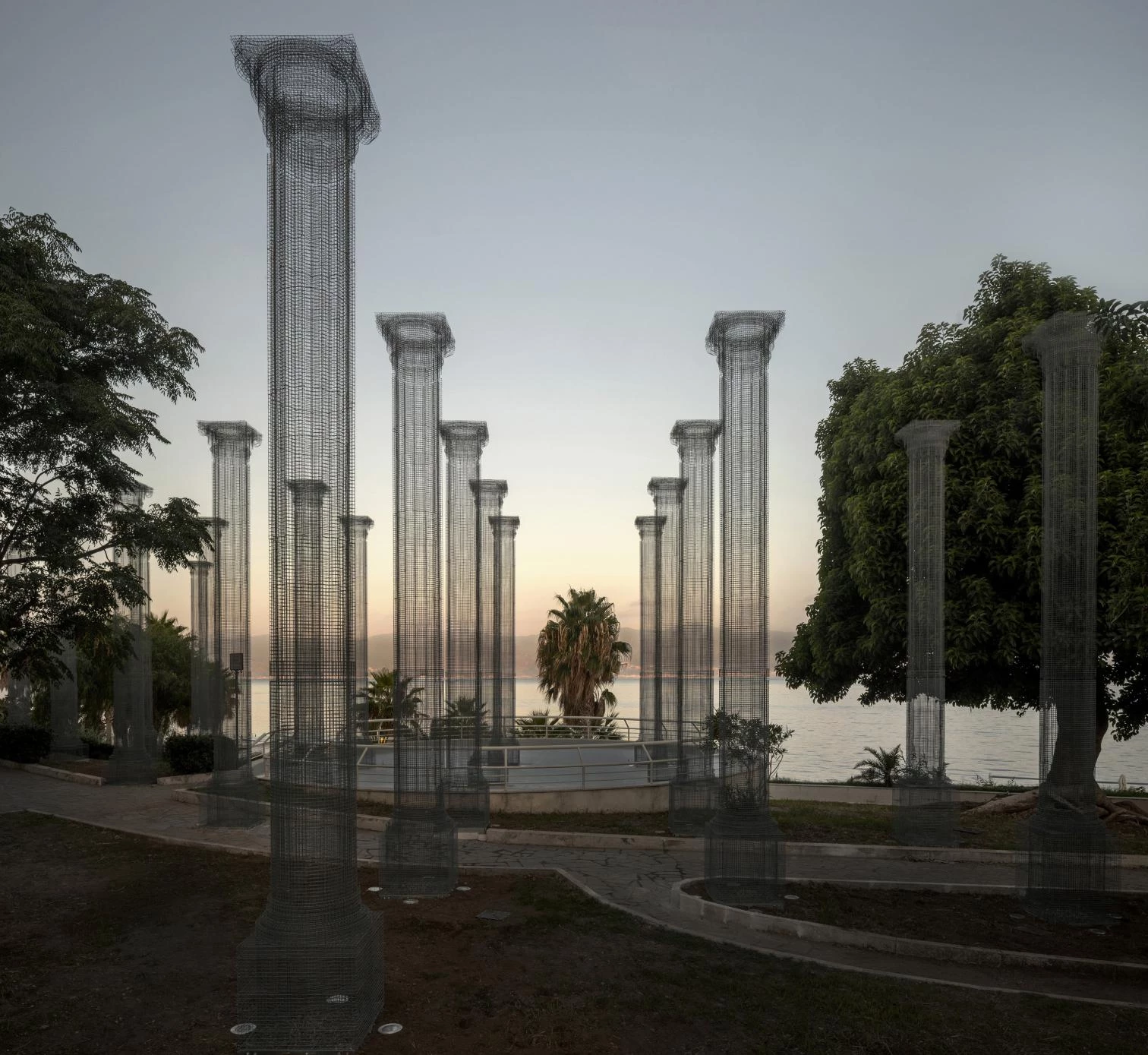 Edoardo Tresoldi: ‘Opera’ en Reggio Calabria