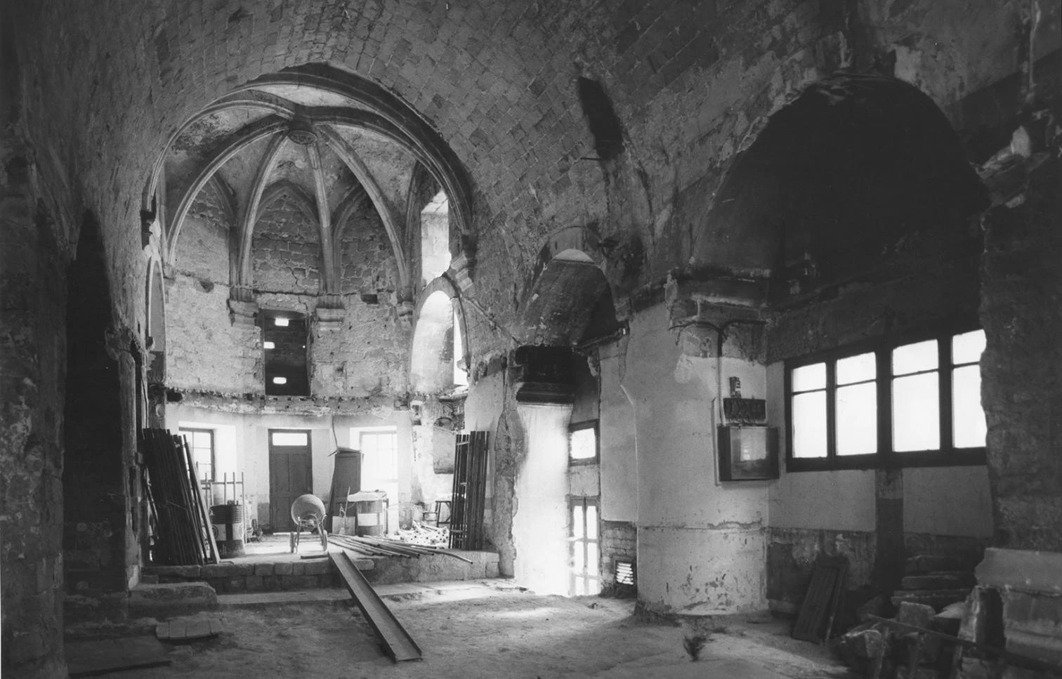 Espacio Santa Eulalia in Gironella
