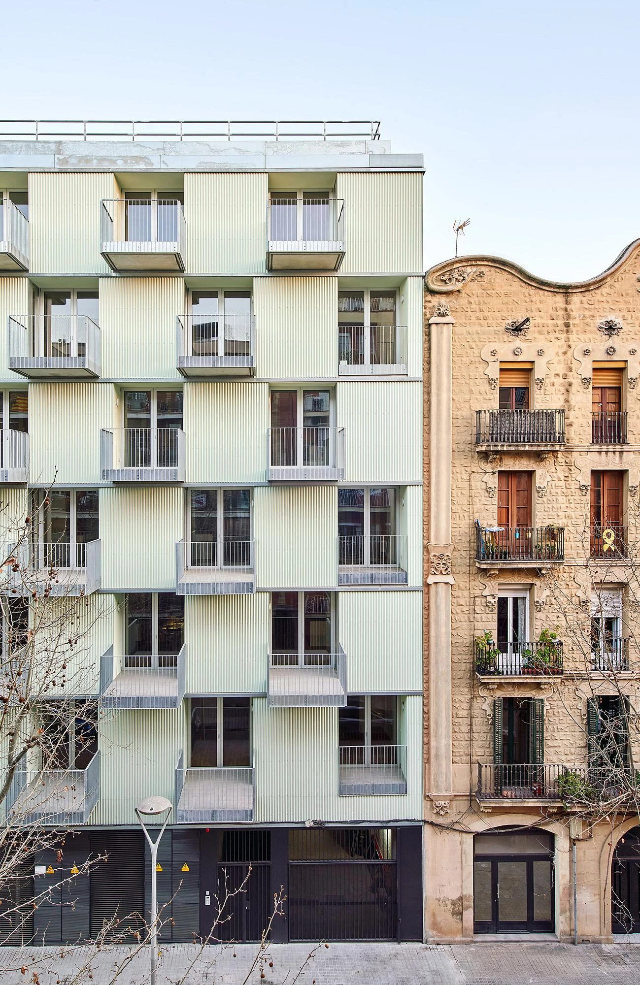 Viviendas sociales en la calle Alí Bei de Barcelona