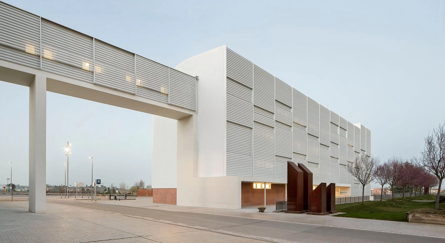 Edificio hospitalario polivalente en el Hospital Anau de Vilanova (Lérida)