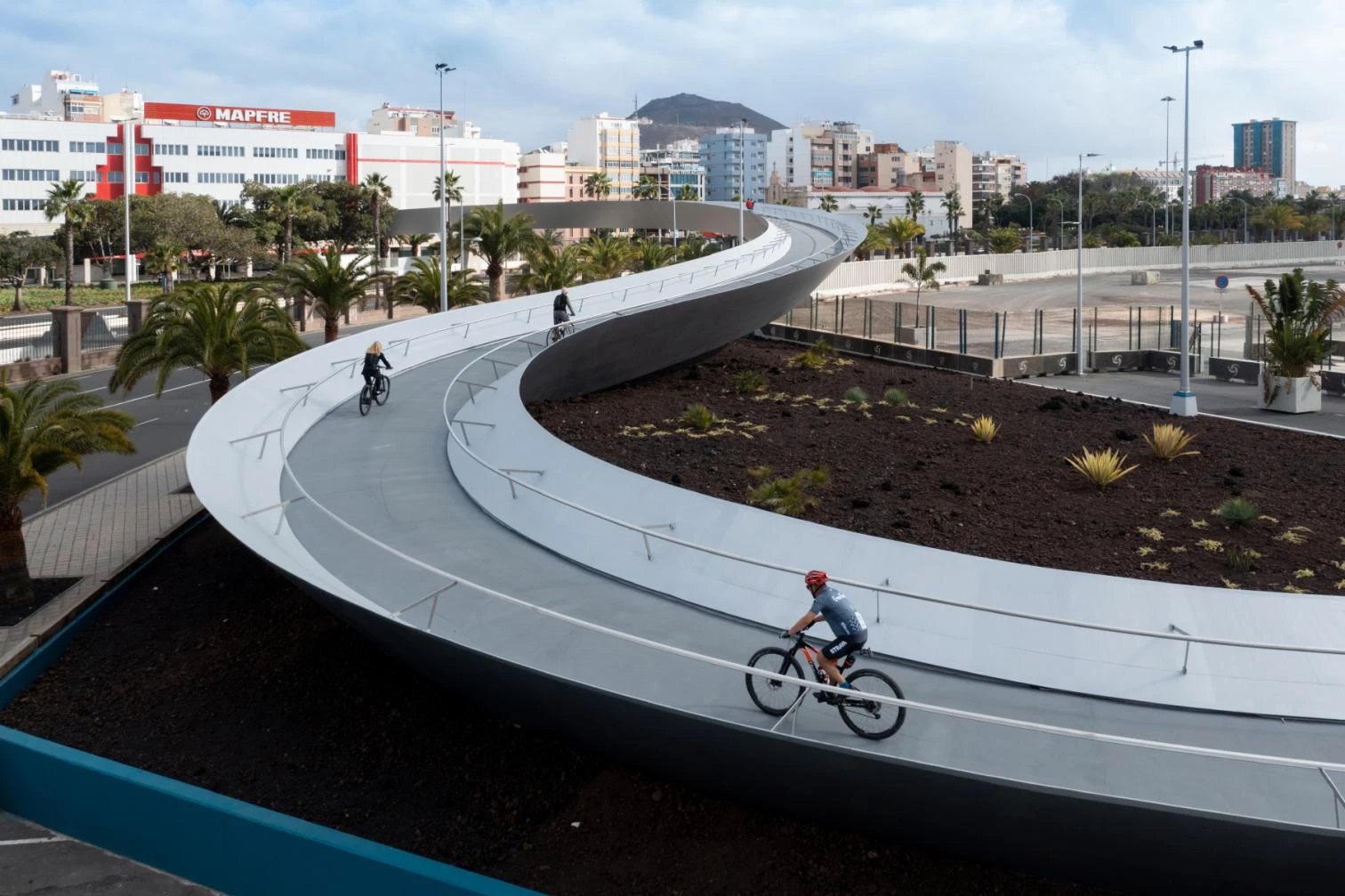 Onda Atlántica footbridge in Las Palmas de Gran Canaria