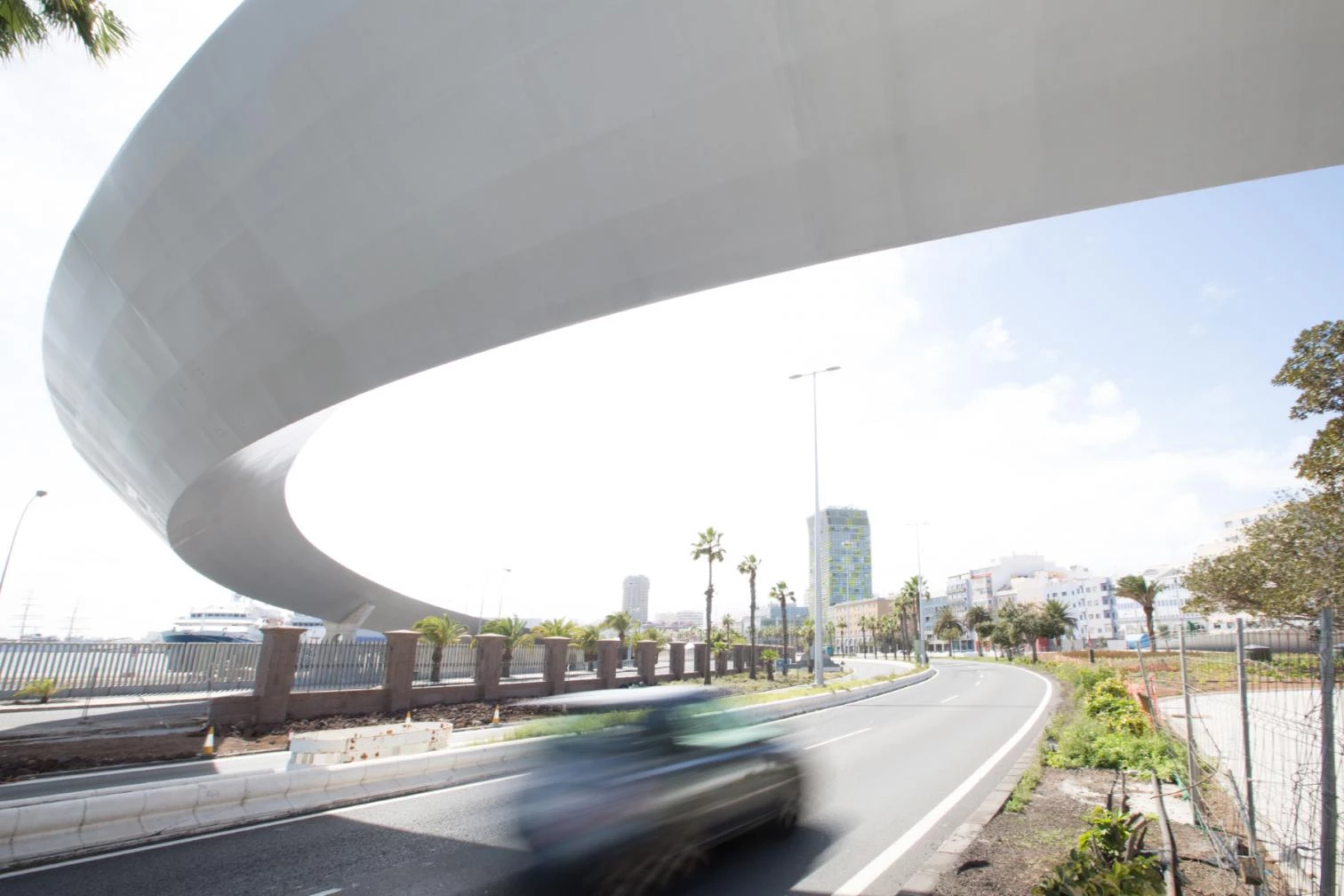 Onda Atlántica footbridge in Las Palmas de Gran Canaria