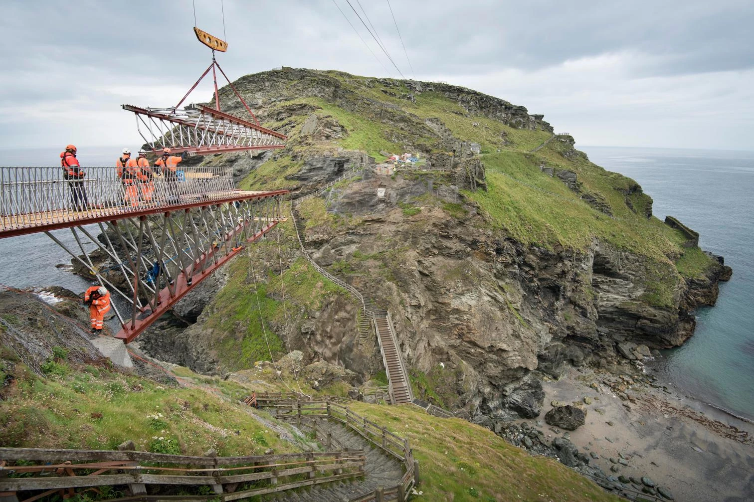 Pasarela del castillo de Tintagel (Inglaterra)