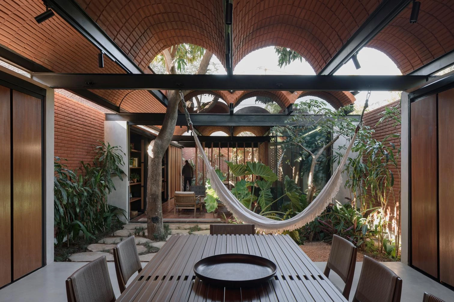 La Casa Intermedia en Asunción