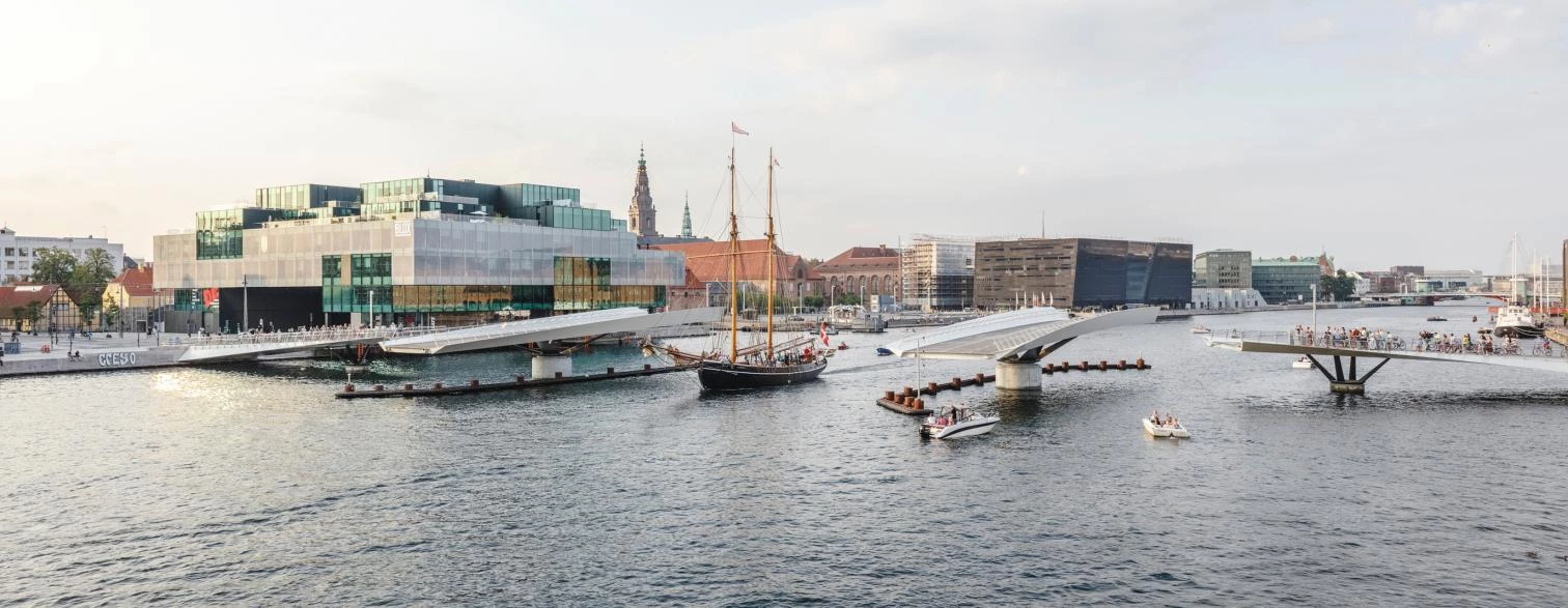 Puente Lille Langebro en Copenhague