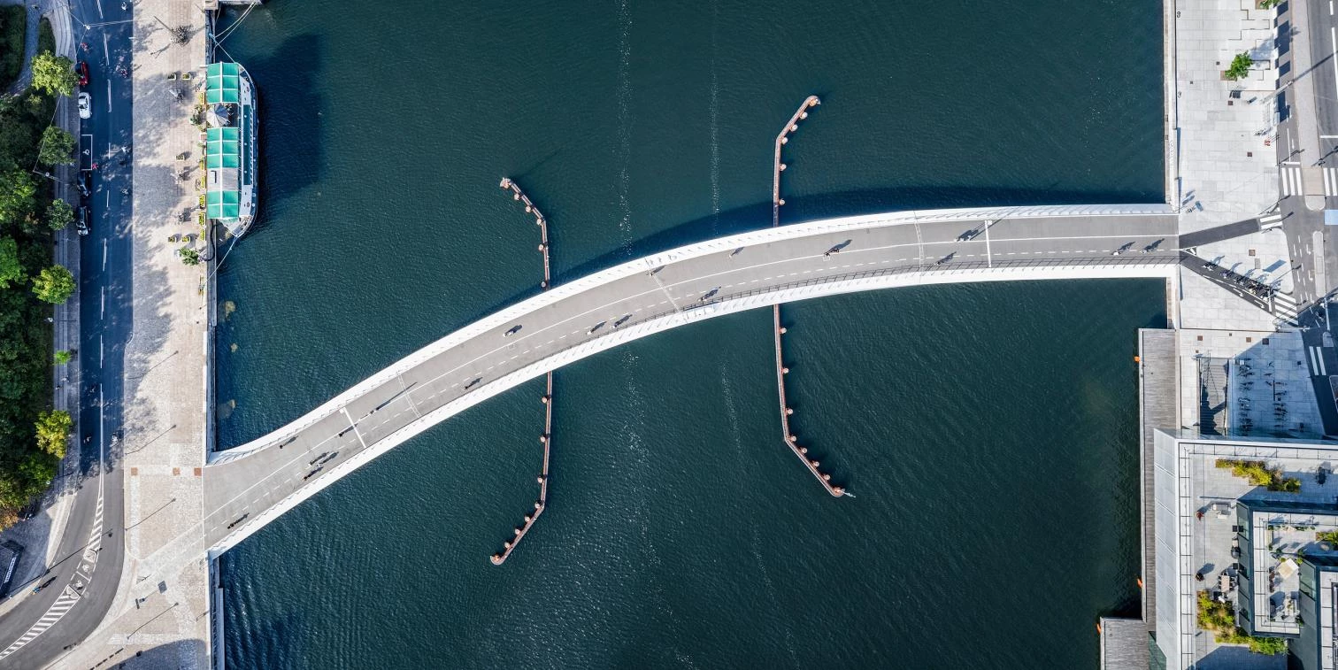 Puente Lille Langebro en Copenhague