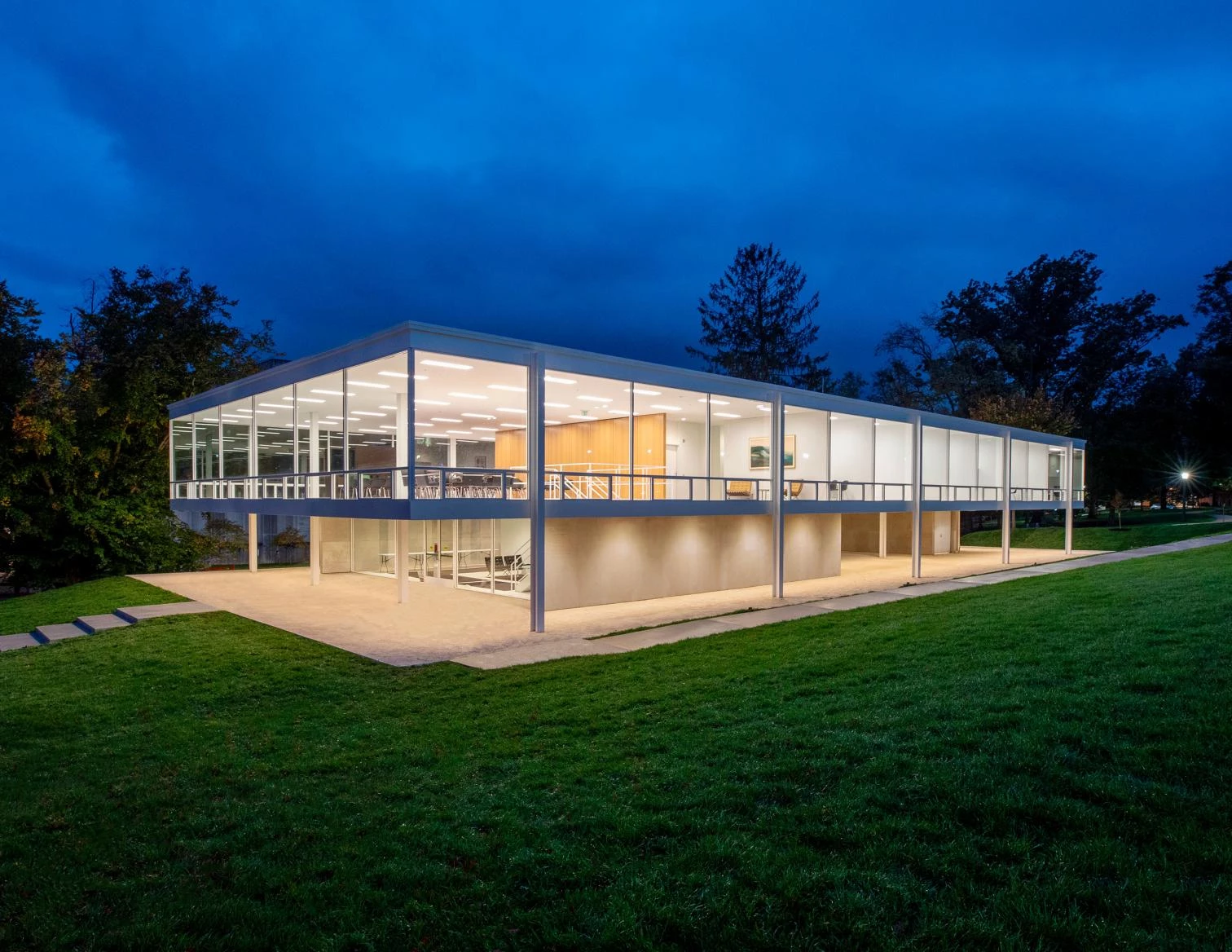 Edificio Mies van der Rohe de la Universidad de Indiana