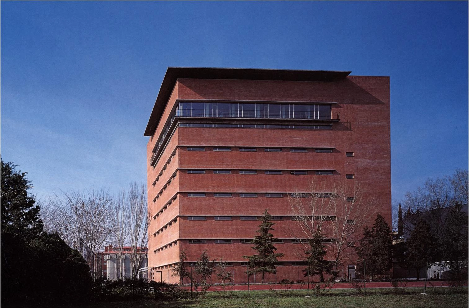 Biblioteca universitaria, Madrid