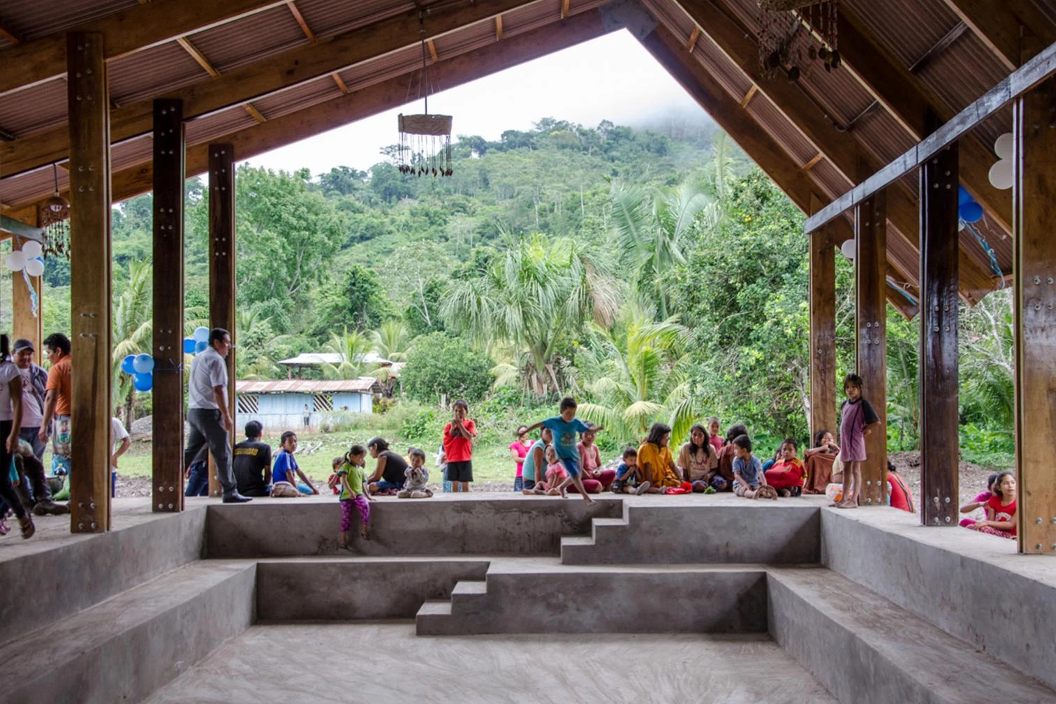 Otica community center in Junín