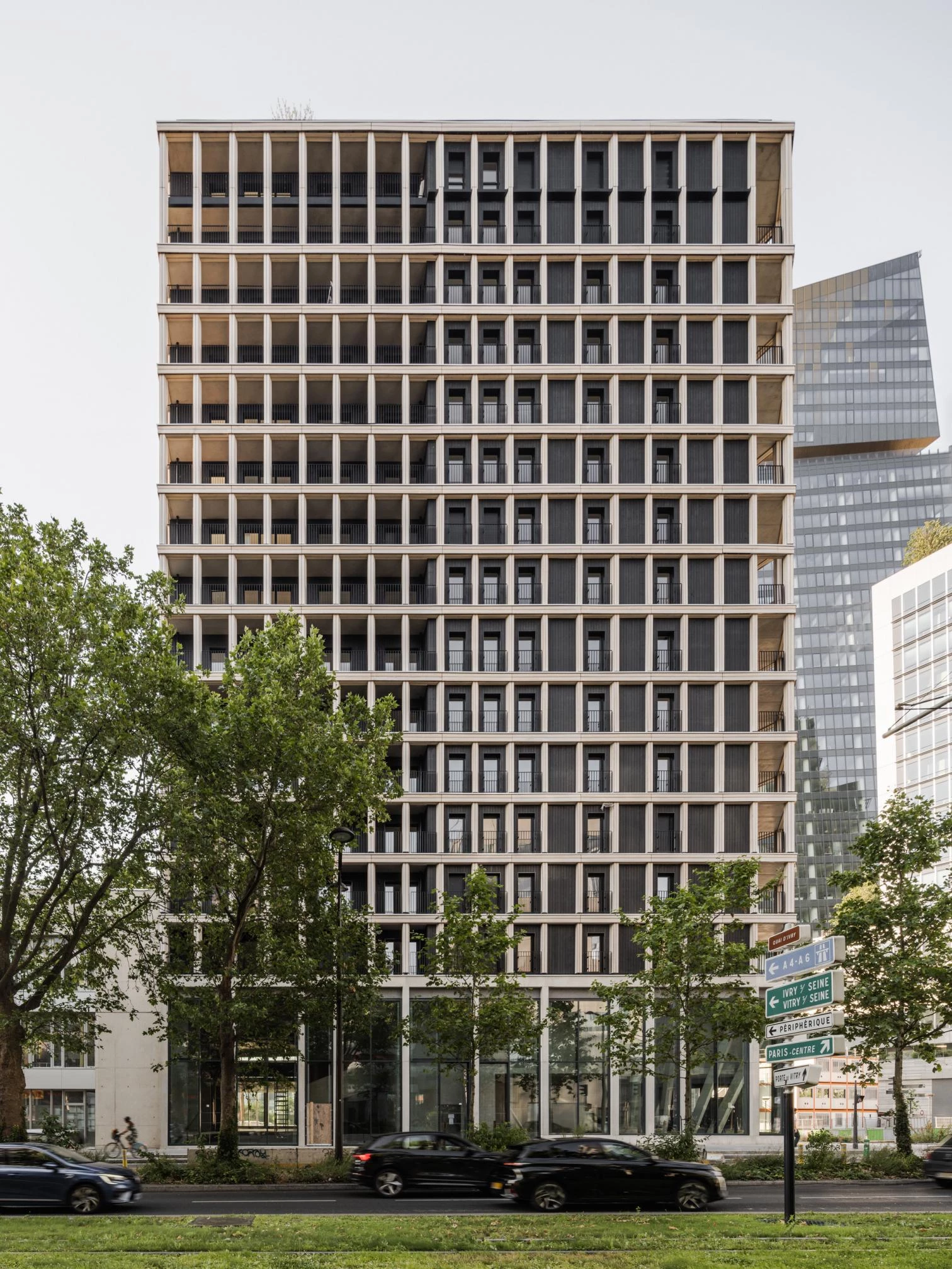 Torre residencial de madera en París