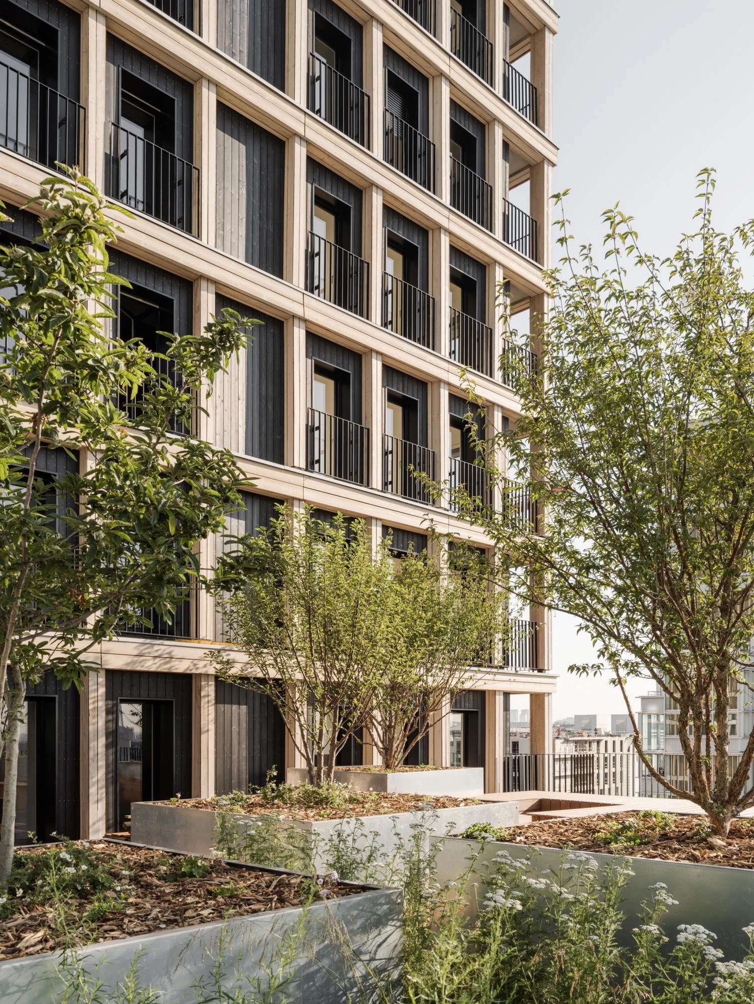 Torre residencial de madera en París